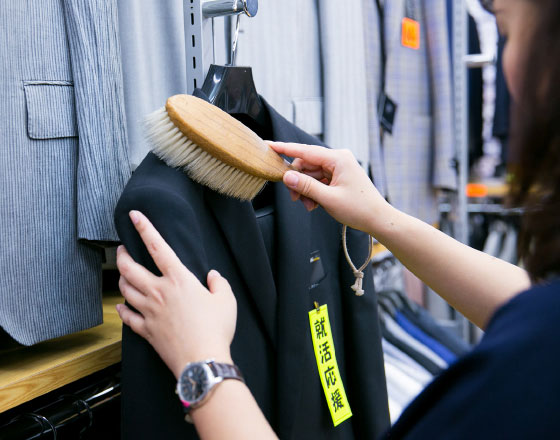 エニット大門 スーツ